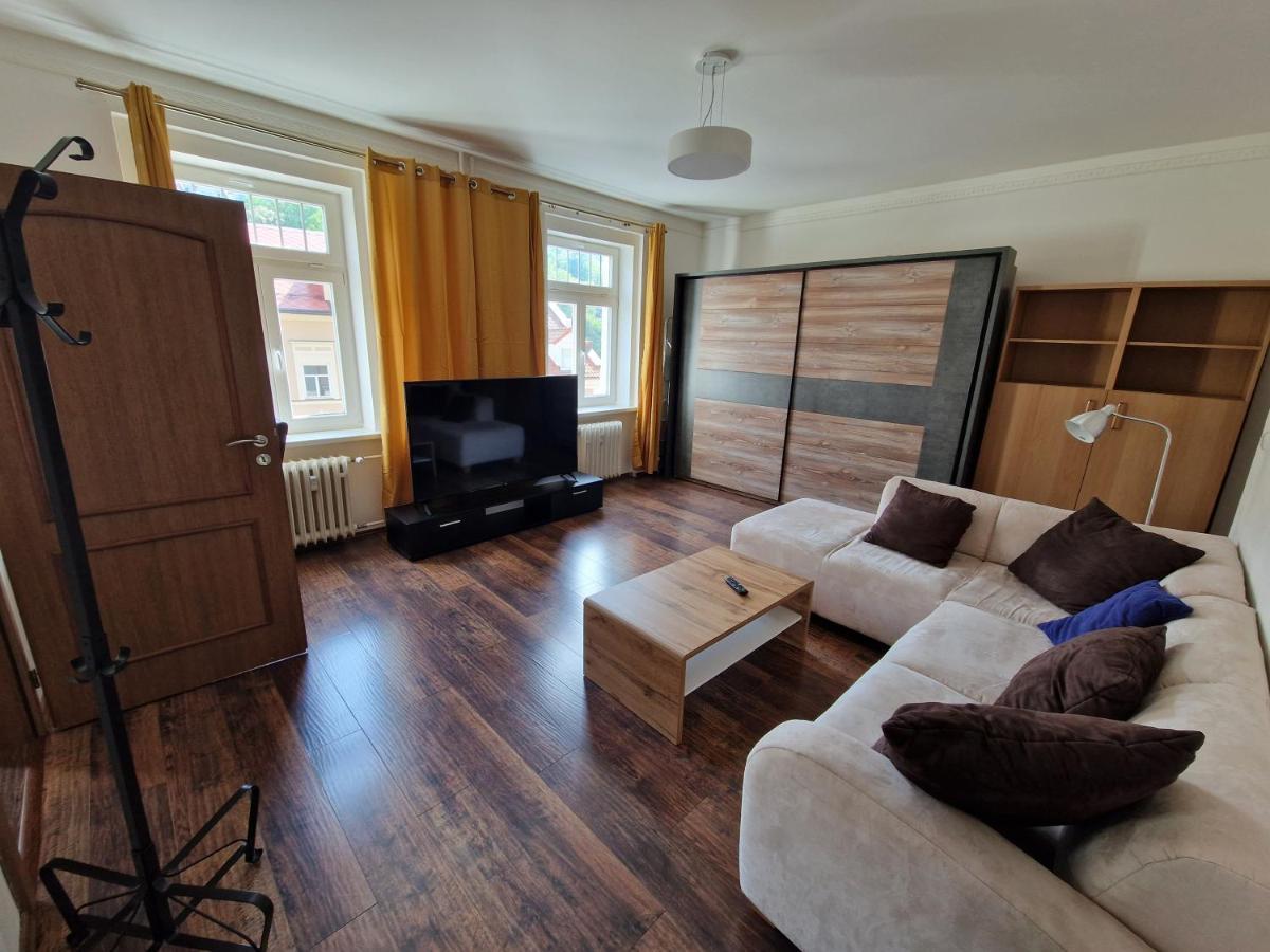 Apartman 63M2 S Balkonem V Lazenskem Centru Karlovy Vary Ngoại thất bức ảnh
